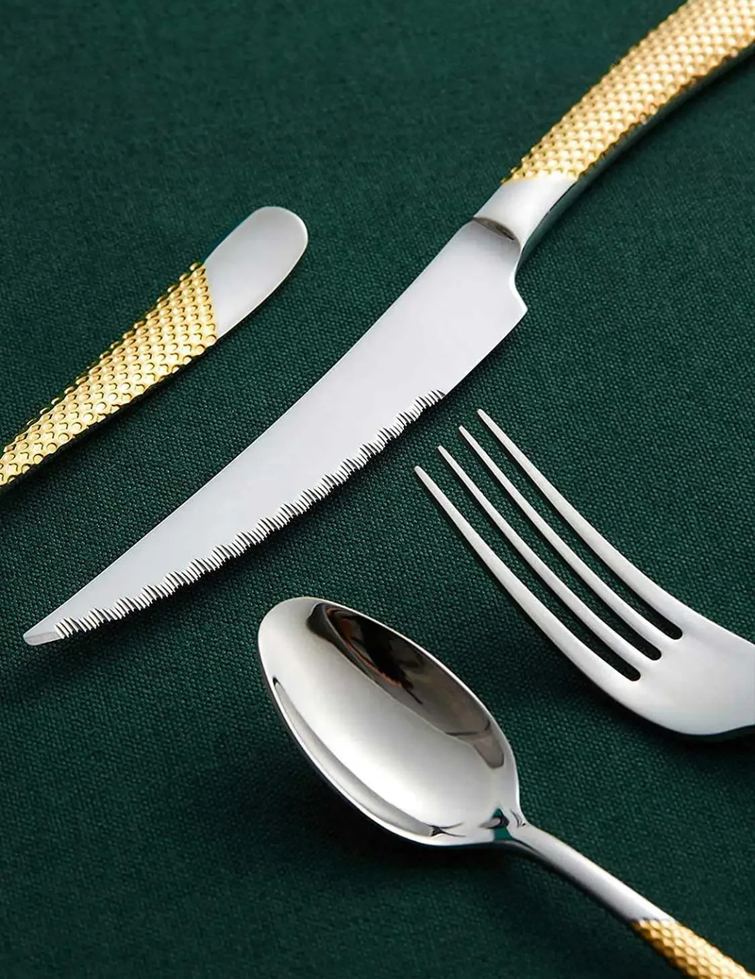 SET DE CUBIERTOS DE LUJO DE 24 PIEZAS EN ACERO INOXIDABLE